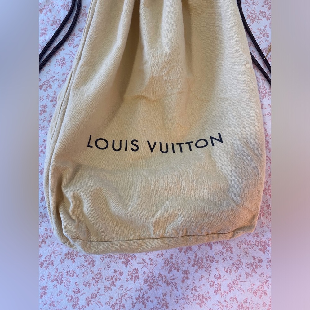 Louis Vuitton Drawstring Dust Bag - Picture 2 of 5